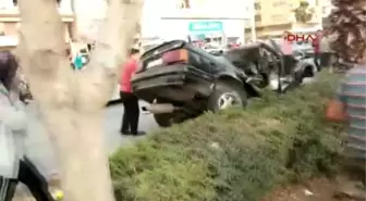 İskenderun - İkiye Bölünen Otomobilden Sağ Çıktı