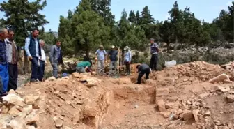 Tarihi Kilise Alanında Kazı Başladı