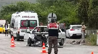 Kavşakta Kaza: 7 Yaralı