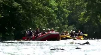 Melen Çayı'nda Rafting Heyecanı