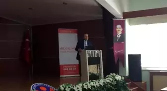 Üniversite Öğrencilerine Meslek Seçimi Konusunda Bilgilendirme