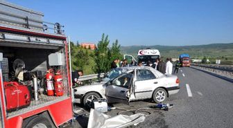 Bozüyük'te Trafik Kazası, 1 Ölü 1 Yaralı
