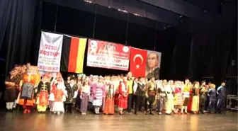 Karlsruhe'de Avrupa Türk Halk Oyunları Yarışması Yapıldı