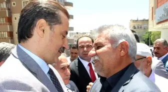 Bakan Çelik, Şehit Ailesini Ziyaret Etti