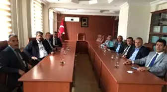 Yüksekova'da Zarar Tespiti Öncesi Muhtarlarla Toplantı