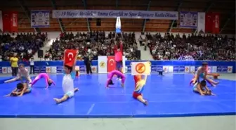 Atatürk'ü Anma Gençlik ve Spor Bayramı Kutlama Töreni Yapıldı