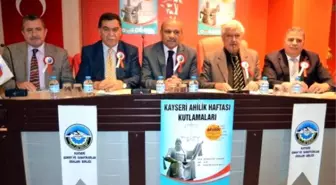 Kayseri'de 'Yılın Ahisi' Ekonomi Bakanı Mustafa Elitaş Seçildi