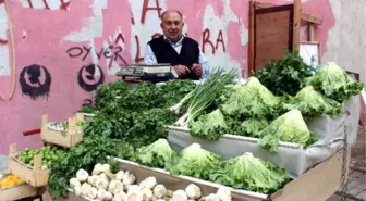 Kendisi Üretip Kendisi Satıyor