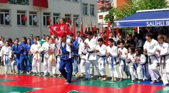 Salihli'de 19 Mayıs Coşkusu