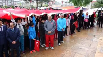 Sivas'ta 19 Mayıs'a Sade Kutlama