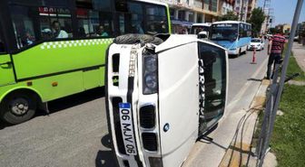 Otomobil Otobüse Çarptı: 1 Yaralı