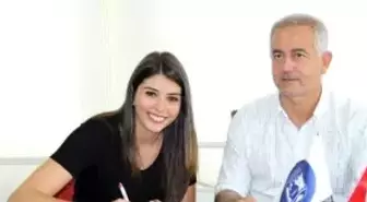 Belediyespor Ceren'le Sözleşme Yeniledi