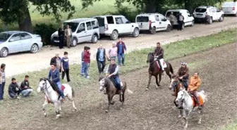 6. Geleneksel Altın Kemerli Rahvan At Yarışları Bursa'da Gerçekleşti