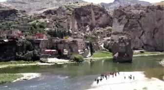 Gazetecilerden Hasankeyf'e Ziyaret