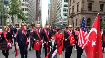 New York'ta Türk Günü Yürüyüşü Düzenlendi