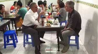 Obama ve Bourdain Vietnam'da Yemek Yedi