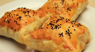 Tavuklu Milföy Çıtır Puf Börek Tarifi