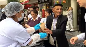 Alsancak Şenliği'nde 'Balık-ekmek Şenliği'