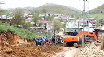 Tufanbeyli Belediyesi'nden Yol Çalışması