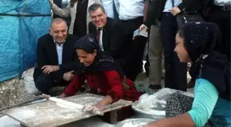 CHP'li Tekin Mevsimlik Tarım İşçilerinin Sorunlarını Dinledi