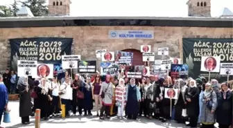 AK Parti'li Kadınlardan 'Külliyede Dans İstemiyoruz' Eylemi