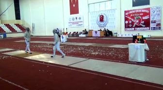 Eskrim: Süper Minik ve Minik Kılıçlar Turnuvası