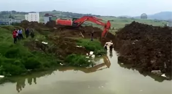 Haber Alınamayan Kişi İnşaat Alanında Biriken Suda Arandı