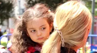 Şehit Polisi, Havza'da 5 Bin Kişi Uğurladı! Minik Kızı Yürekleri Dağladı