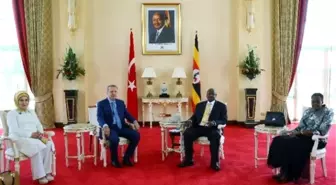 Cumhurbaşkanı Erdoğan, Ugandalı Mevkidaşına Kitabını Hediye Etti