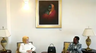 Emine Erdoğan, Uganda Cumhurbaşkanının Eşi Museveni ile Görüştü