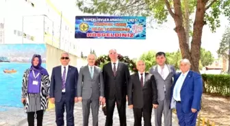 Kafaoğlu Bahçelievler'de Bilim Fuarı'ndaydı