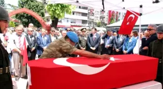 Şehit Uzman Çavuşu 10 Bin Hemşehrisi Uğurladı