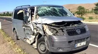 Elazığ'da Trafik Kazası: 3 Yaralı