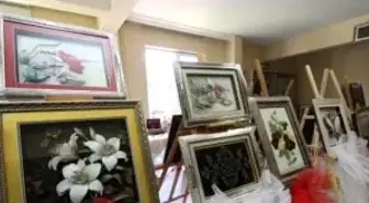 Saruhanlı'da El Emeği Eserler Görücüye Çıktı