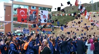 Gümüşhane Üniversitesi'nde Mezuniyet Coşkusu