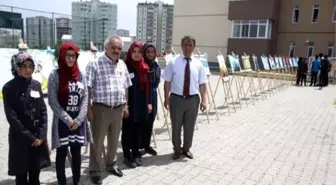 İmam Hatip Lisesi Öğrencilerinden 'Osmanlıca Karikatür' Sergisi