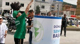 Yozgat'ın Çöp Sepetleri Basket Potası Şeklinde