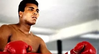 Muhammed Ali'ye Sarılan Türk, Efsane Boksörü Ağlattı