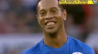 Ronaldinho Yine Şov Yaptı!