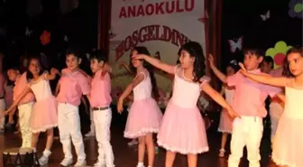 Anaokulu Öğrencilerinin Yılsonu Gösterisi Büyük İlgi Gördü