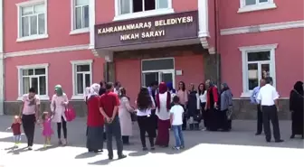 Evlenmek İçin Özel Günü Seçtiler