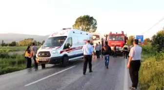 İşçi Taşıyan Servisler Çarpıştı: 30 Yaralı
