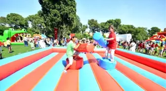Karnaval tadında bir gündü