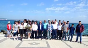 Misafir Öğrencilere Şehitlik Turu
