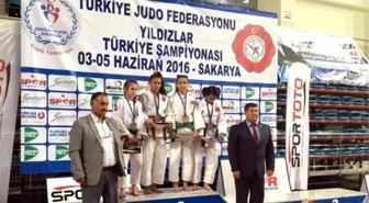 Trabzon Büyükşehir Belediyespor Kadın Karate Takımı Avrupa Üçüncüsü Oldu