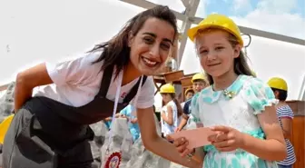 Demirören Holding'den Bin Öğrenciye Expo 2016 Gezisi
