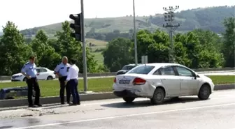 Samsun'da Trafik Kazası: 2 Yaralı