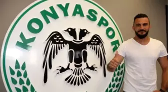 Atiker Konyaspor Kaleci Kaya Tarakçı ile Sözleşme Yeniledi