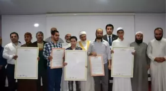 İhh'nın Medreselerinden 5 Hafız Mezun Oldu