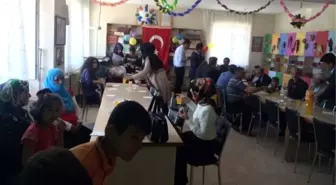 Kızılağaç'ta Renkli Yılsonu Sergisi